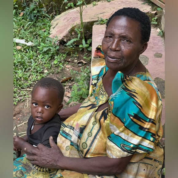 C2C merch bundle!🗝️🖊️📔🙏🇺🇬🙌 Journal, pen, & key fob!!! - Picture 13 of 14